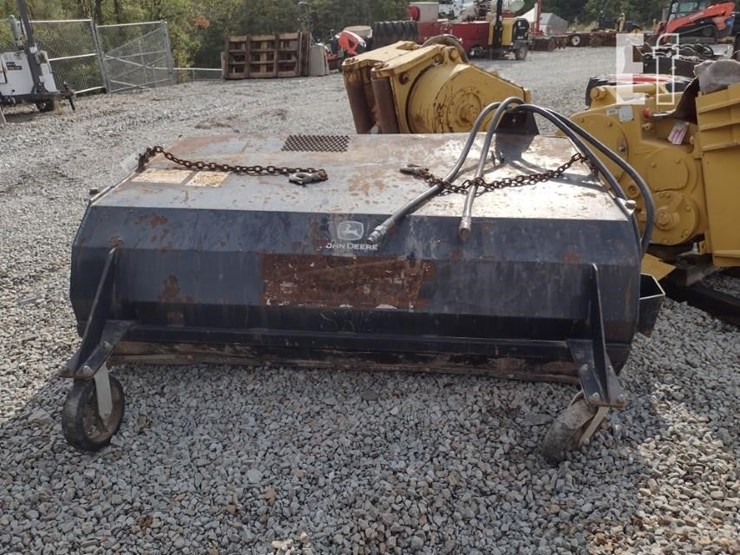 john-deere-bp72-broom-image-4