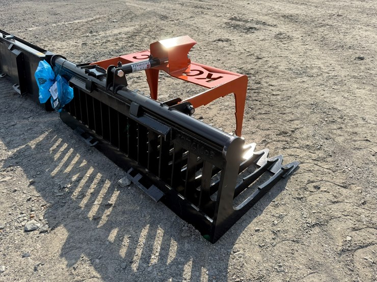 #2091-•-unused-kc-76"-skid-steer-grapple-inv#-28289-image-2