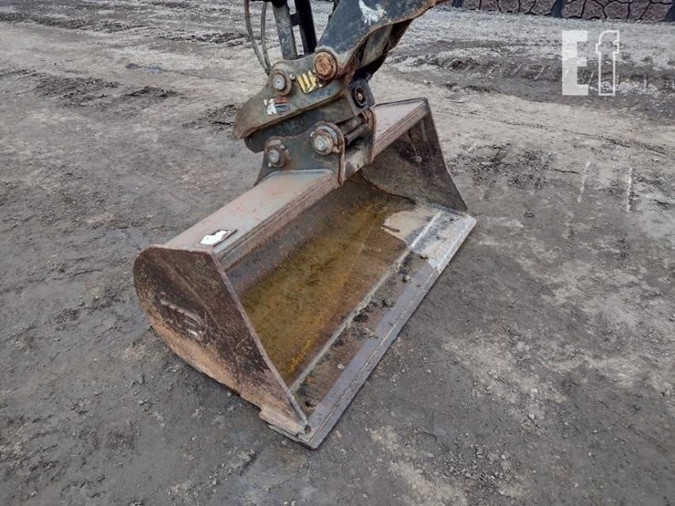 2019-deere-35g-image-18