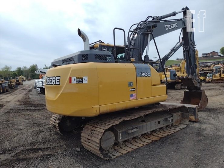2017-deere-130g-image-57