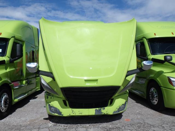 2023-freightliner-cascadia-126-image-22