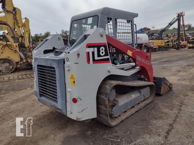 2019-takeuchi-tl8-image-39