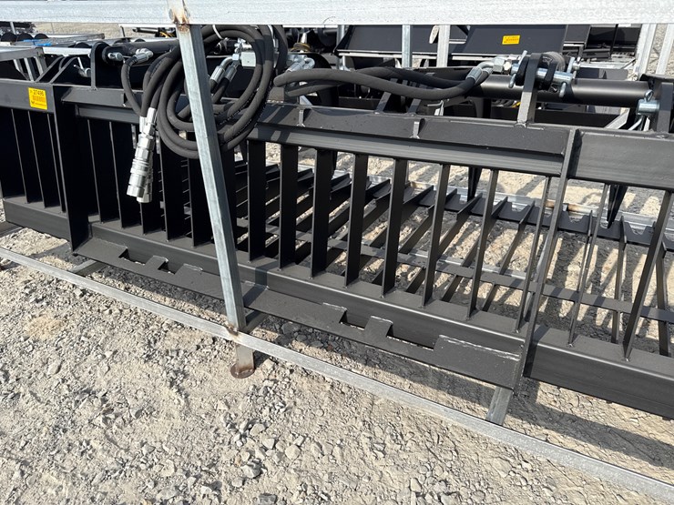 #2080-•-unused-jct-7'-skid-steer-rock-grapple-bucket-inv#-27496-image-5