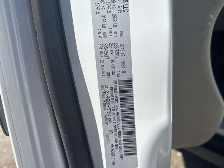 2015-dodge-grand-caravan-image-5