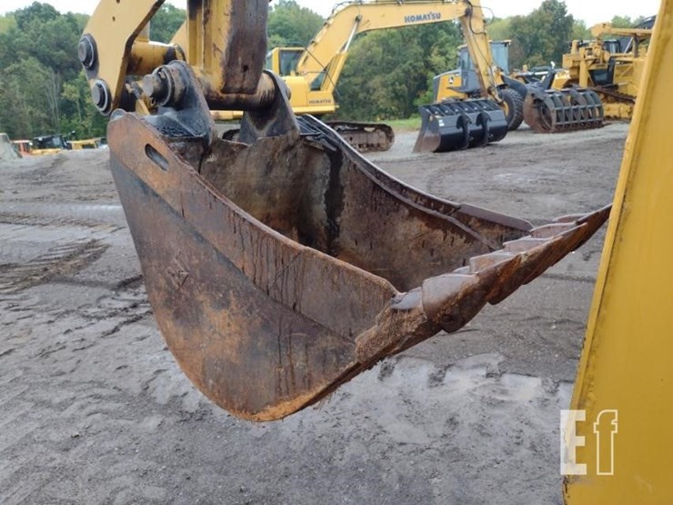 2004-caterpillar-416d-image-31