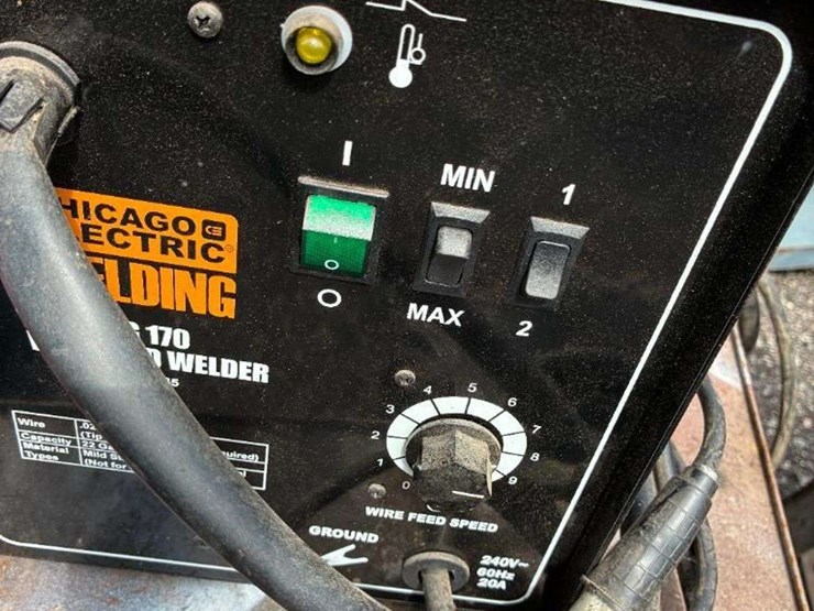 chicago-electric-mig-welder-on-stand-image-2