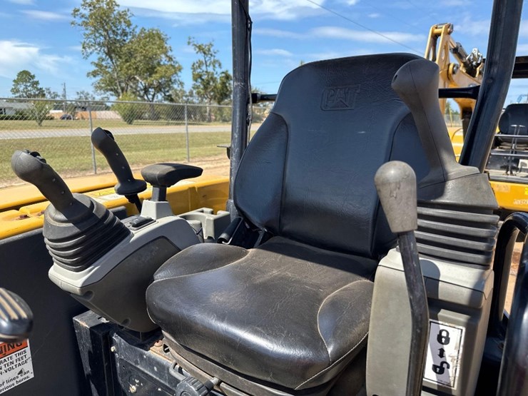 2020-caterpillar-303.5e2-cr-image-26