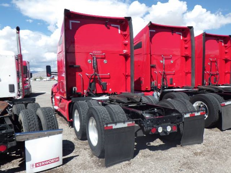 2020-kenworth-t680-image-9