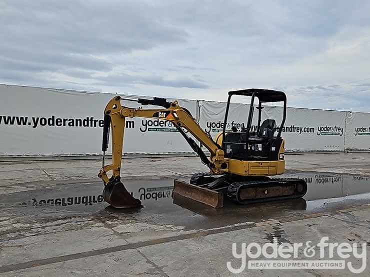 2013-caterpillar-303-image-2