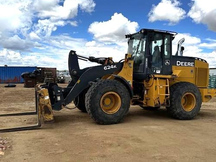 2014-deere-624k-image-1