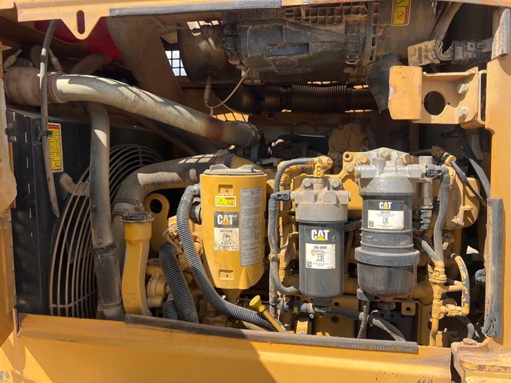 2012-caterpillar-d5k2-lgp-image-12