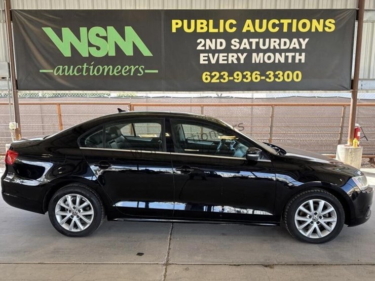 2013-volkswagen-jetta-sdn-image-1