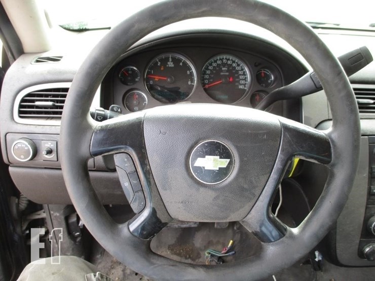 2014-chevrolet-tahoe-image-9
