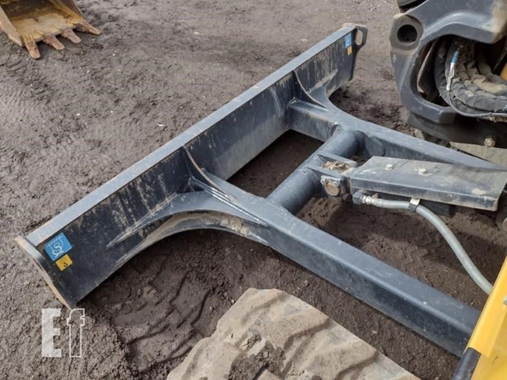 2022-deere-35g-image-26