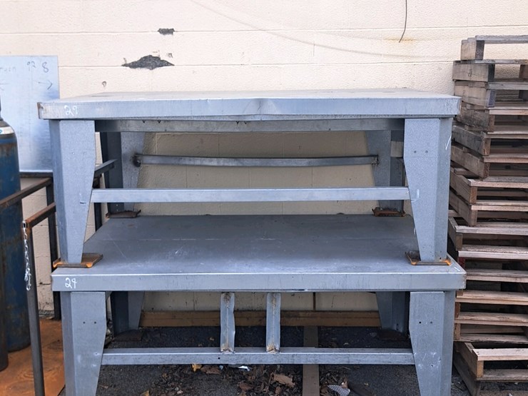 #181-•-2-metal-tables-image-1