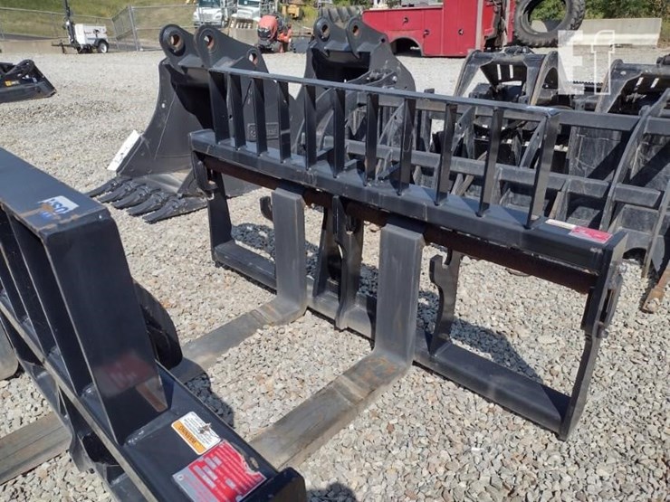 jcb-forklift-assembly-loader-attachments-image-3