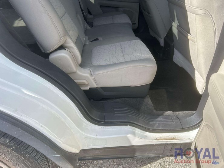 2011-ford-explorer-image-25
