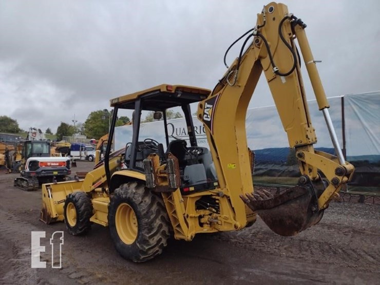 2004-caterpillar-416d-image-37