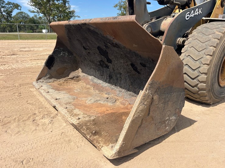 2012-deere-644k-image-9