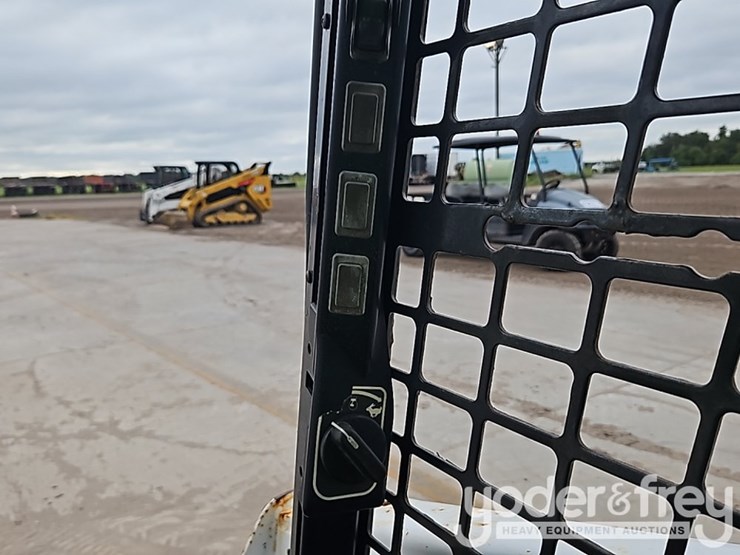 2014-bobcat-s530-image-20