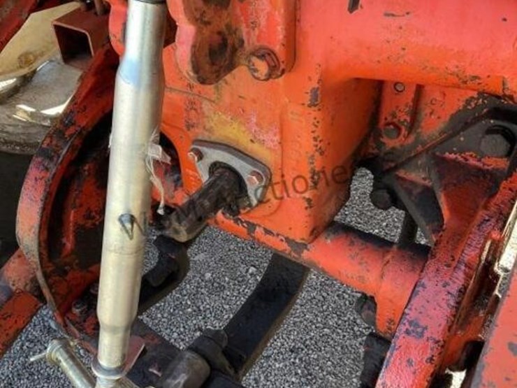allis-chalmers-190-tractor-image-11