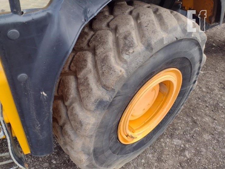 jcb-718-image-15