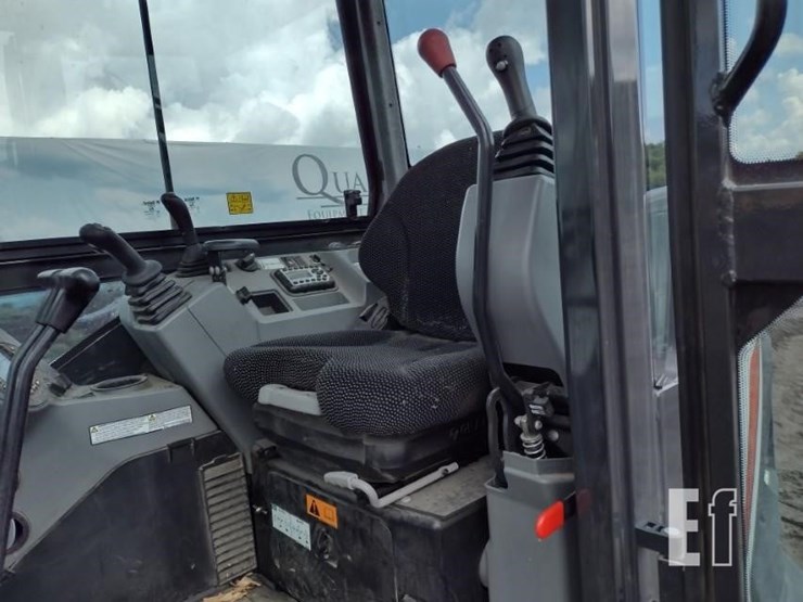 2023-bobcat-e60-image-13