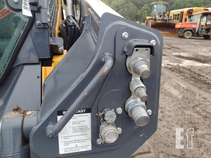 2023-deere-333g-image-15