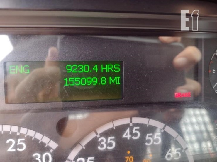 2019-freightliner-business-class-m2-106-image-9