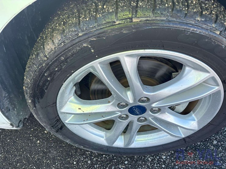2018-ford-fusion-hybrid-sedan-image-25