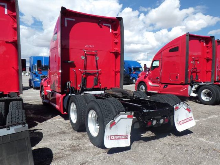 2020-kenworth-t680-image-8