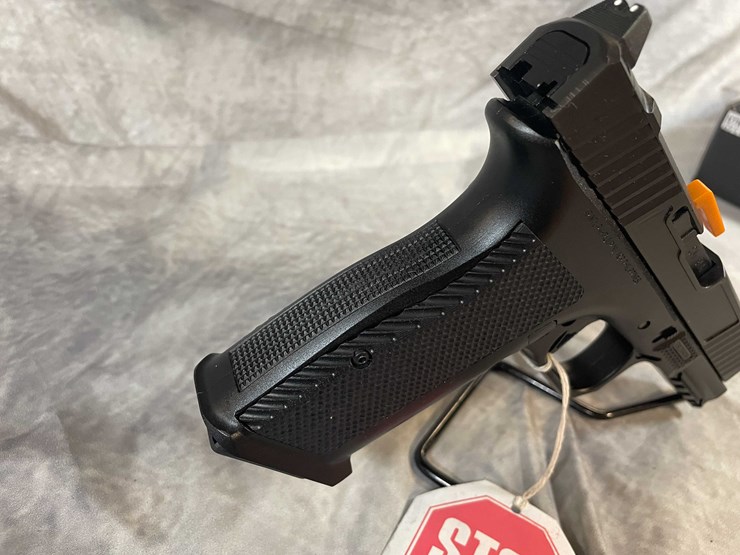 #4787-•-rock-island-stk100-9mm-luger-pistol,-sn:-ria2884305-image-7