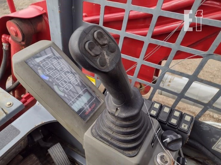 2019-takeuchi-tl8-image-7