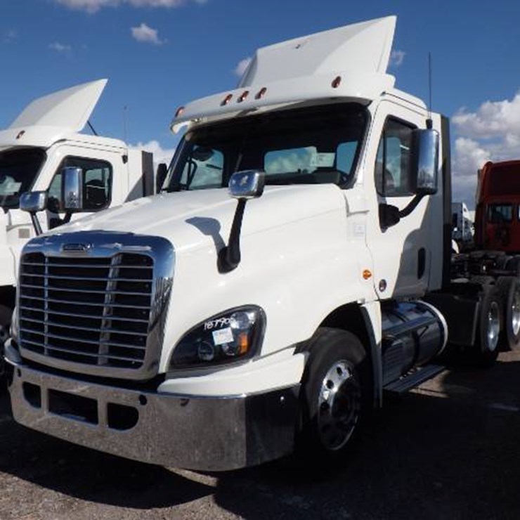 2018 FREIGHTLINER CASCADIA 125