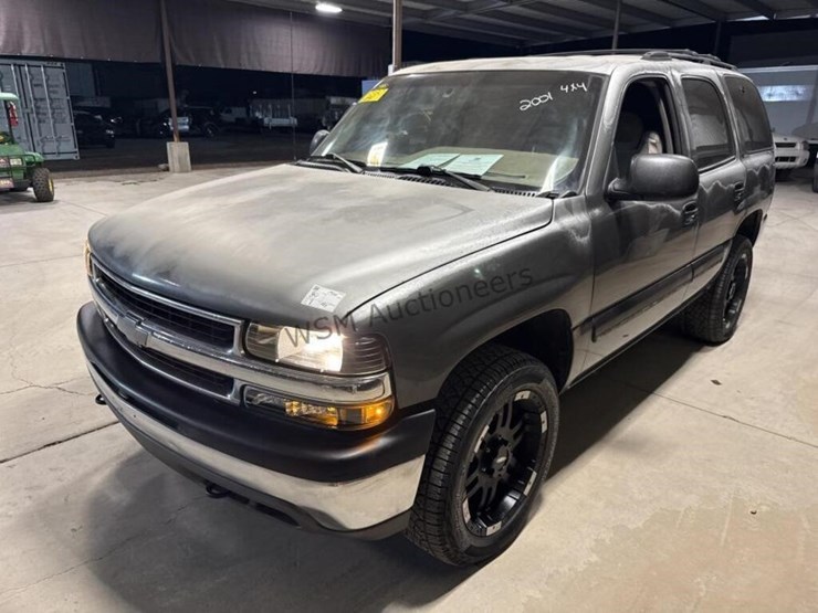 2001-chevrolet-tahoe-image-4