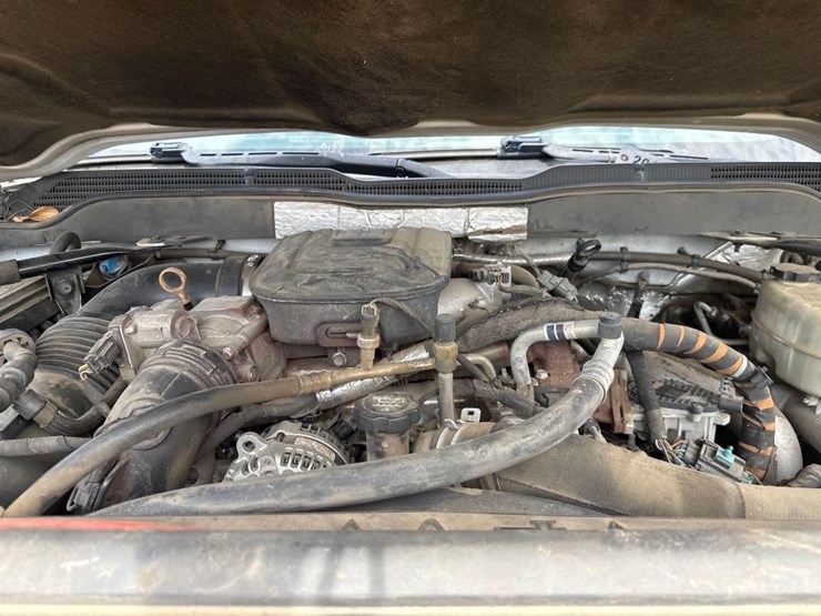2016-chevrolet-3500hd-image-25