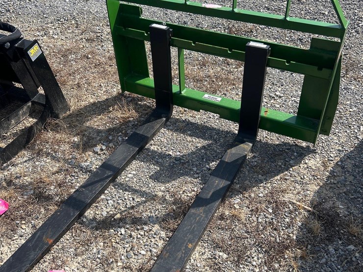 unused-john-deere-kivel-pallet-forks-image-2