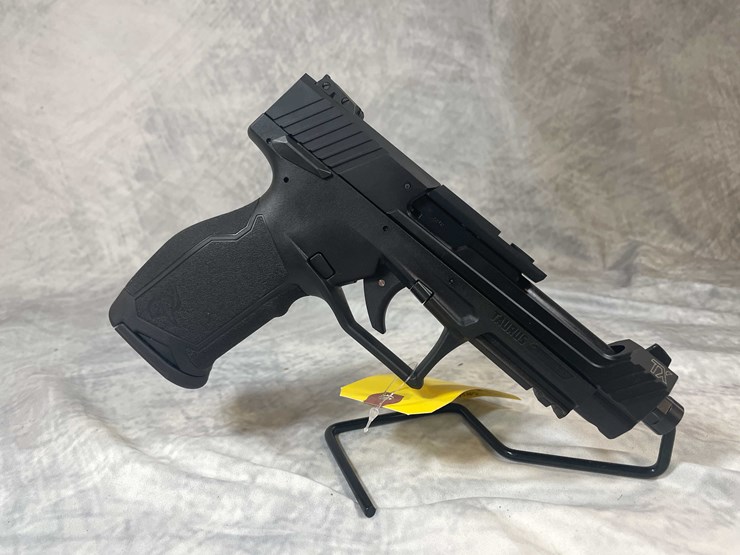 #4801-•-taurus-tx22-competition-22-lr-pistol,-sn:-1pt435457-image-3