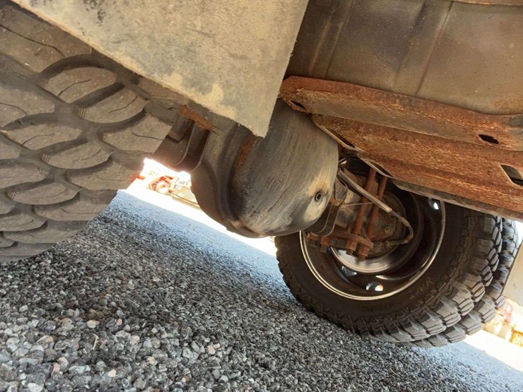 2002-ford-f550-image-18