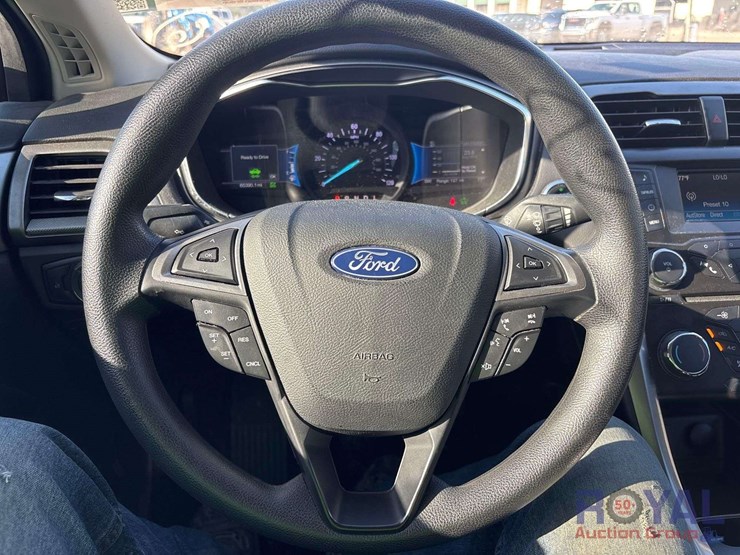 2018-ford-fusion-hybrid-sedan-image-14