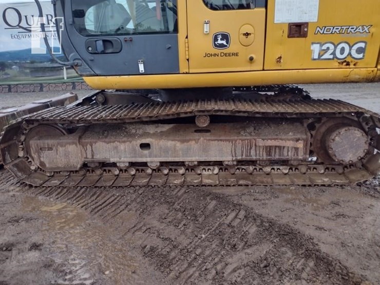 2006-deere-120c-image-25