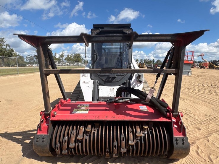 2021-bobcat-t870-image-3