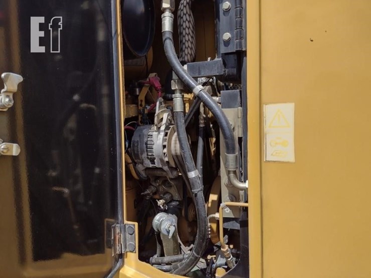 2002-caterpillar-938g-image-31