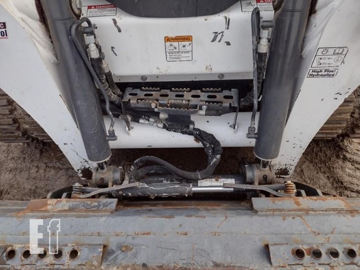 2021-bobcat-t870-image-15
