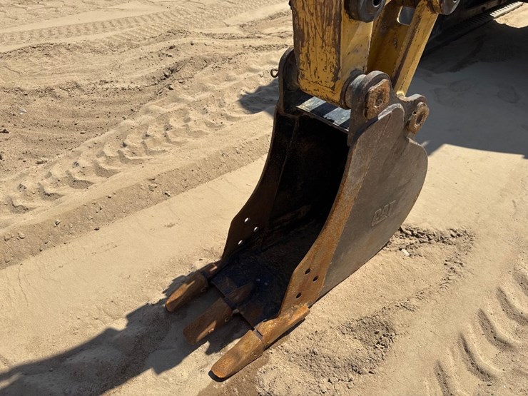2019-caterpillar-303.5e2-cr-image-22
