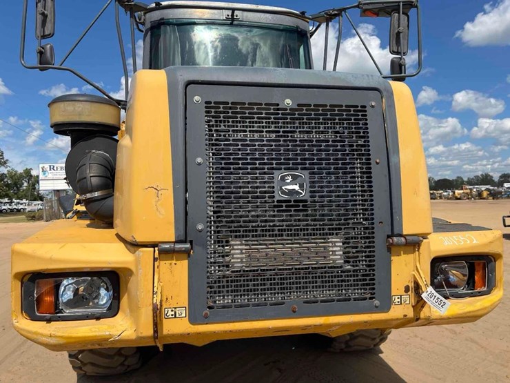 2014-deere-250d-image-28