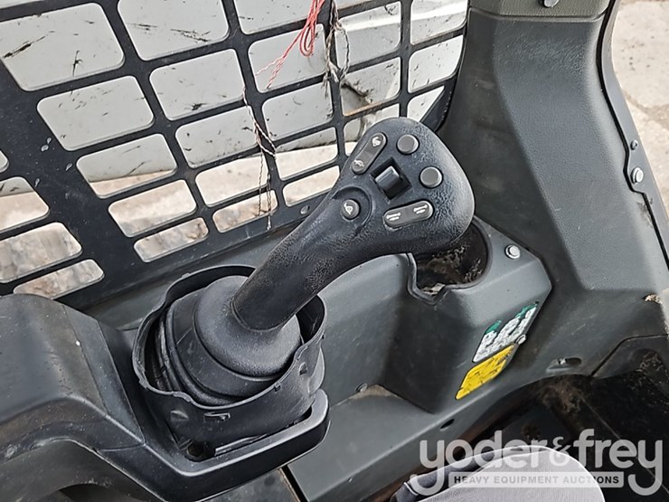 2021-bobcat-t76-image-26