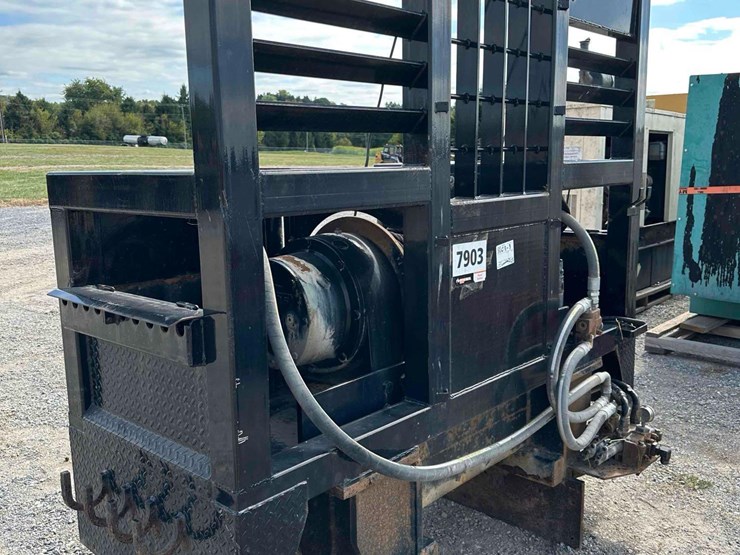tractor-trailer-headache-rack-w/-ramsey-winch-image-6