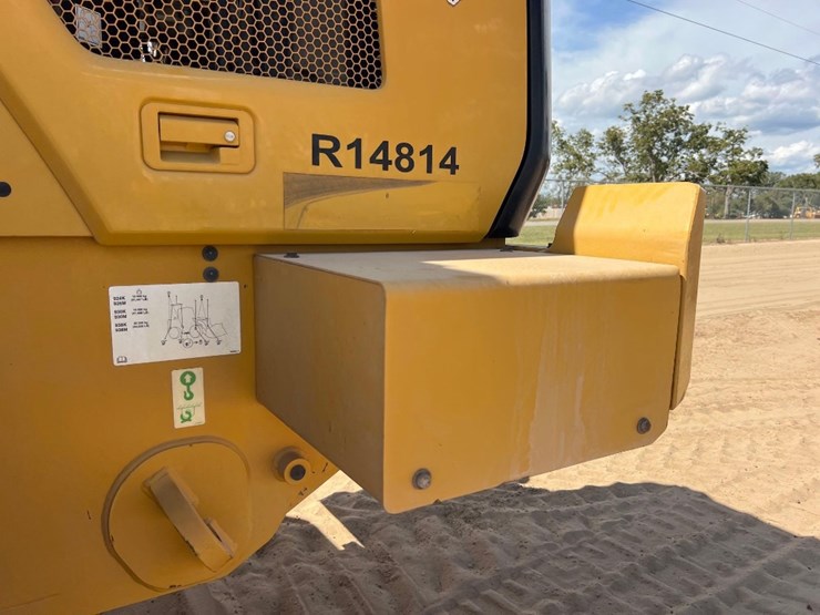 2021-caterpillar-926m-image-16