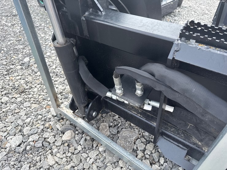 #2092-•-unused-78”-skid-steer-grapple-001808970-inv#-27593-image-7